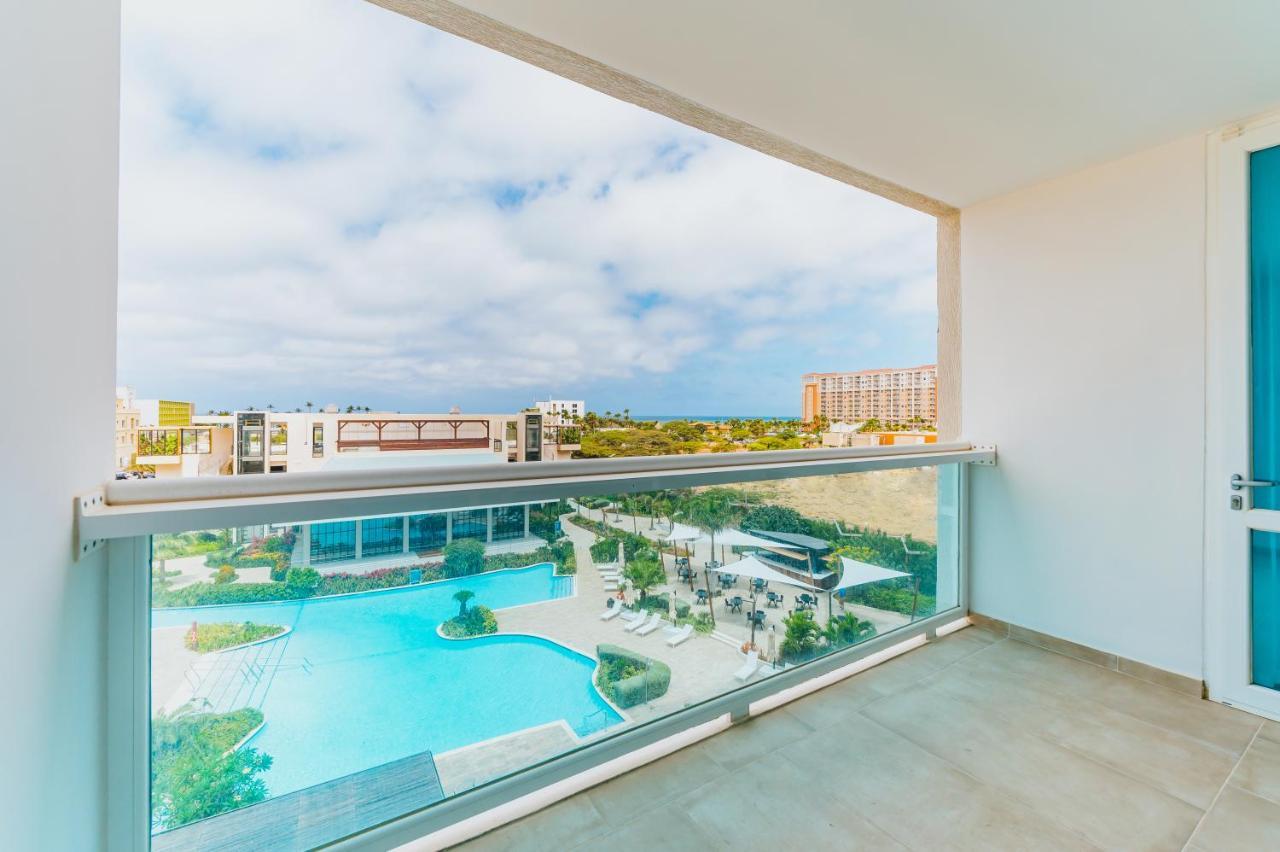 Hotel Radisson Blu Aruba Palm Beach Exterior foto